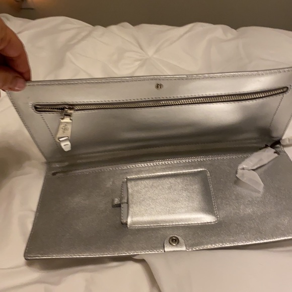 NWT Cole Haan City Clutch Argento Leather - Picture 2 of 8